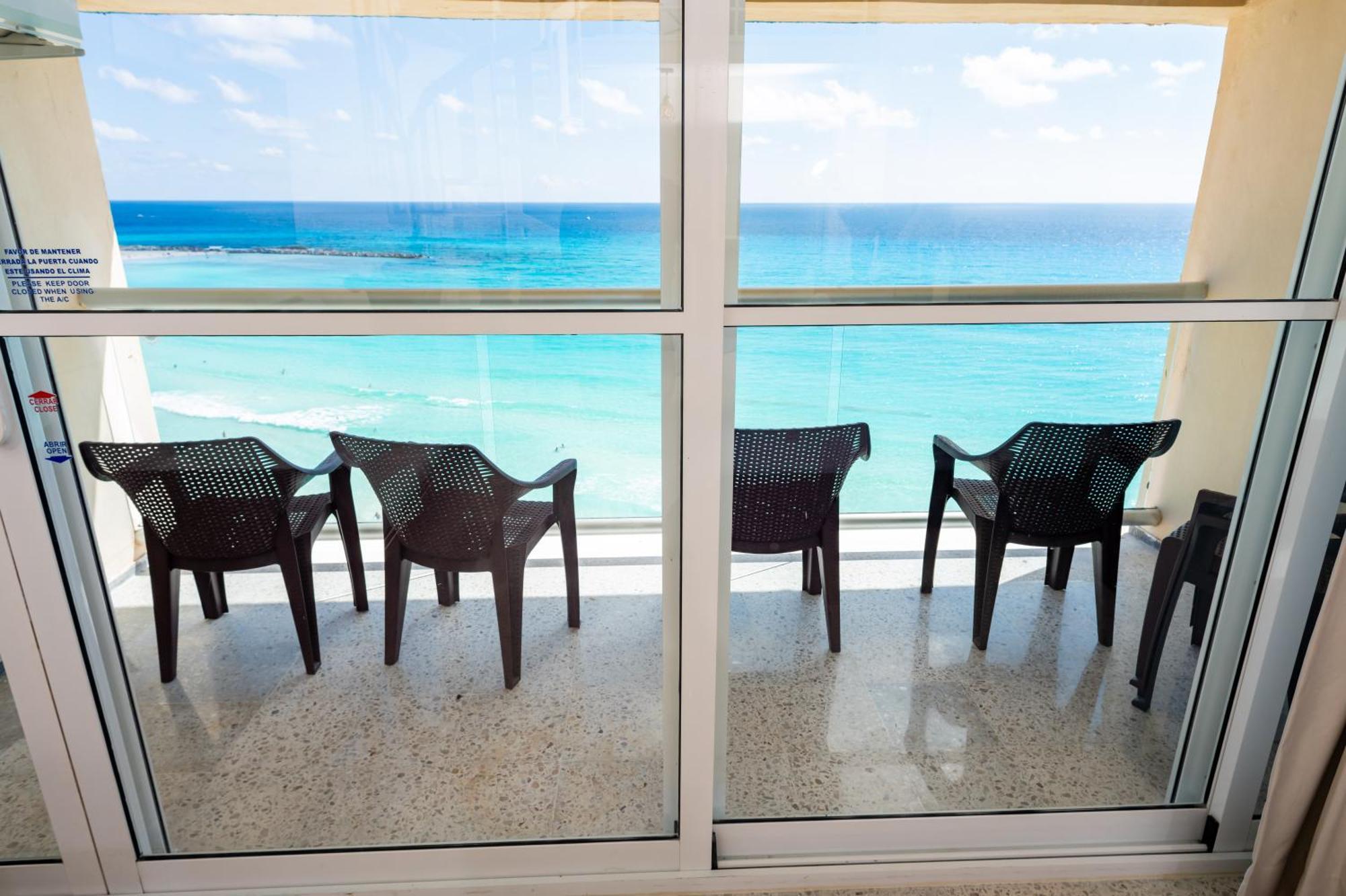 2 Story Oceanfront Penthouses On Cancun Beach! Εξωτερικό φωτογραφία